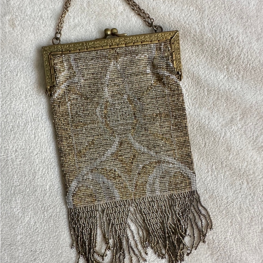 Vintage 20s Metal Bead Wristlet Bag